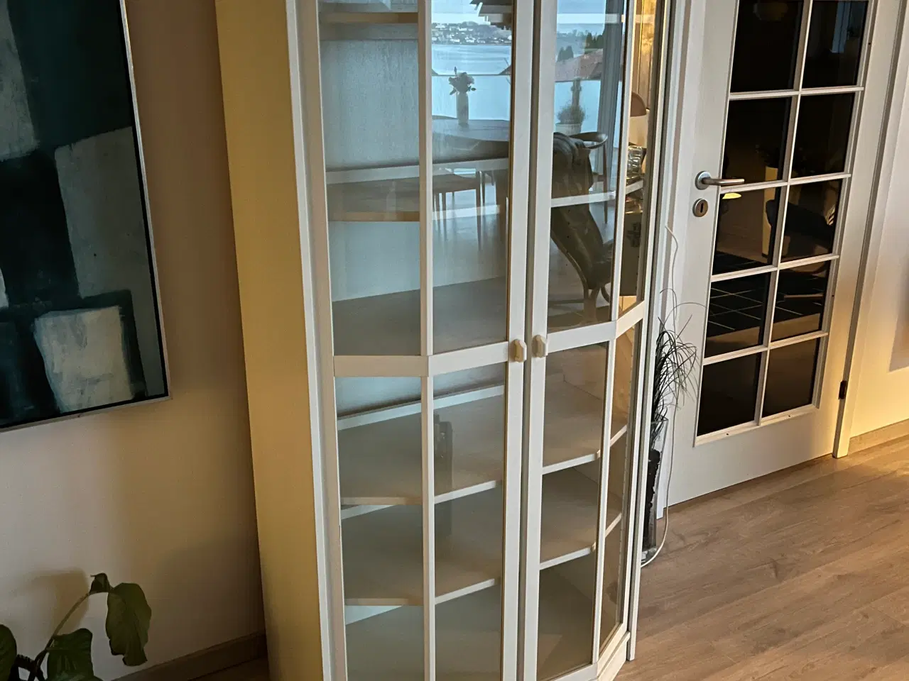 Billede 1 - vitrineskab