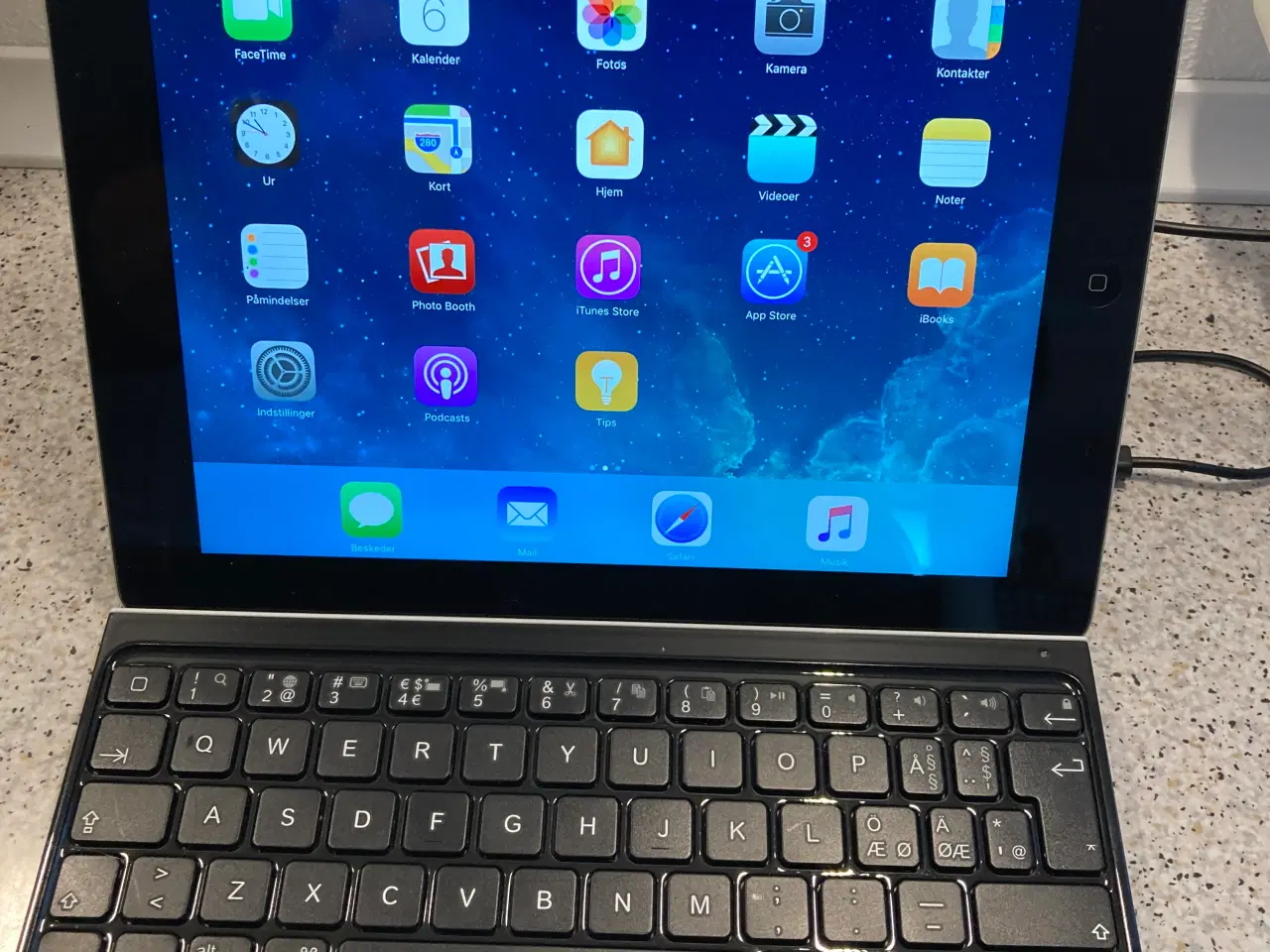 Billede 3 - I Pad 32GB med tastatur..