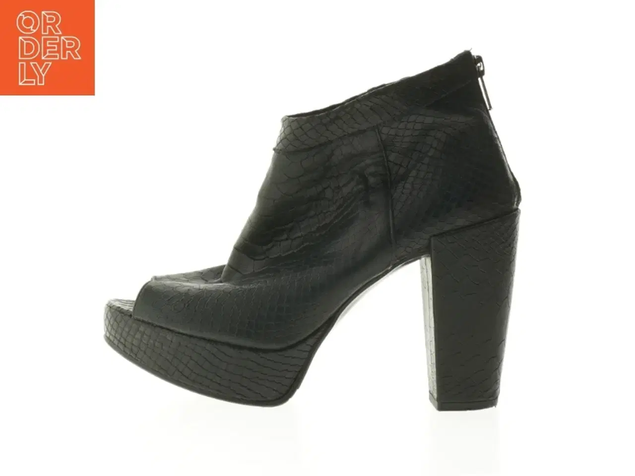 Billede 1 - Sort ankelstøvletter med høj hæl fra Billi Bi (str. 38 )