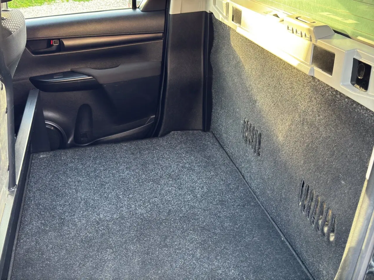 Billede 14 - Toyota HiLux 2,4 D-4D 150 T2 Db.Kab 4x4