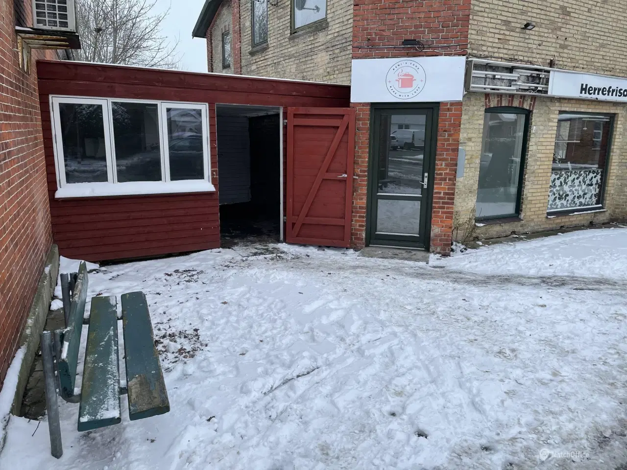 Billede 2 - 🌟 55 m² Kontor / Erhvervslokale + 15 m² Udendørs Lokale  – Topplacering i Viby 4130 Roskilde! 🌟