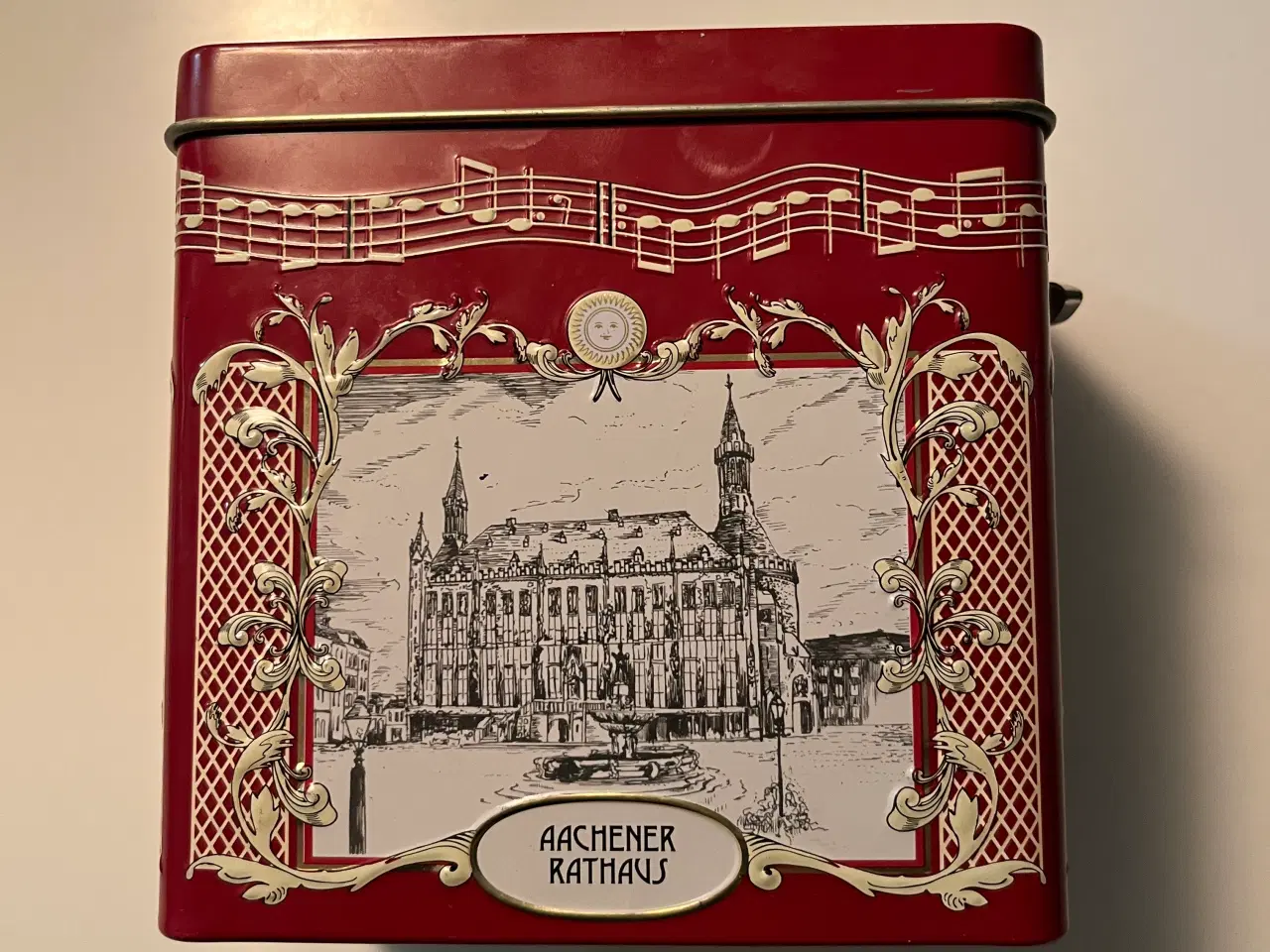 Billede 1 - Gamle Dåser/ bøtter. 