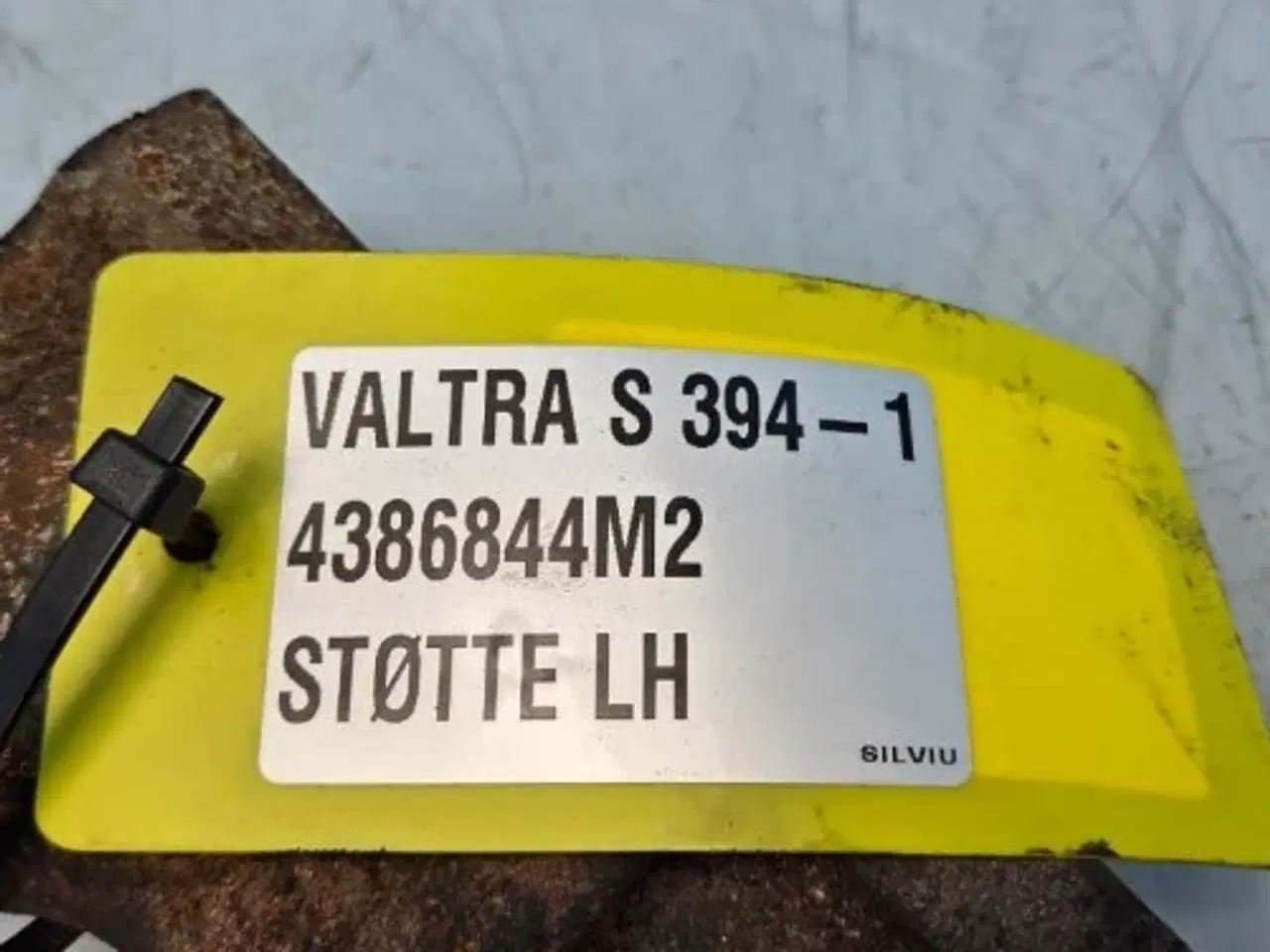 Billede 11 - Valtra  S394   Beslag LH   4386844M2
