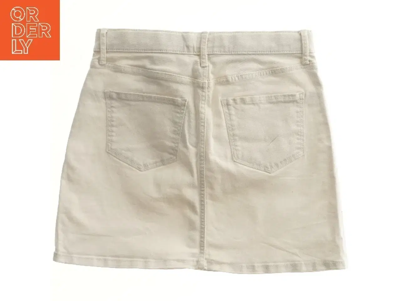 Billede 2 - Kort nederdel i denim fra H&M (str. 152)