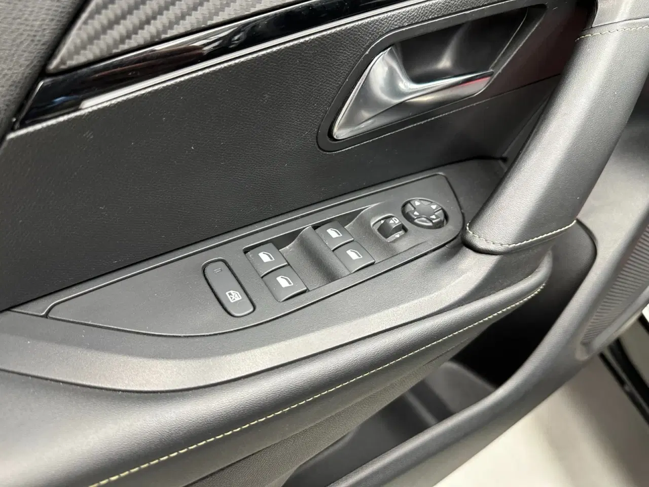 Billede 16 - Peugeot e-2008 50 GT Pack