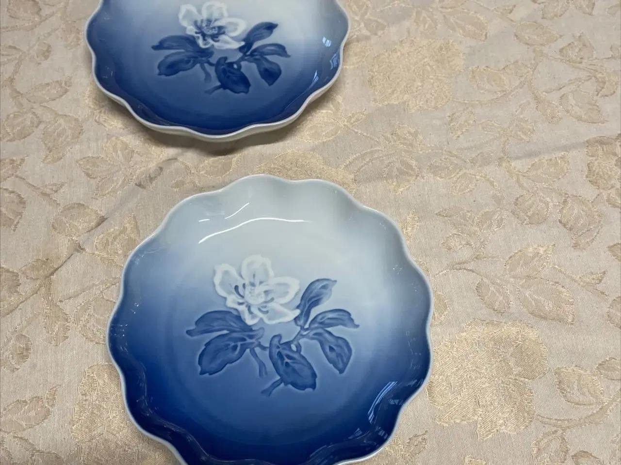 Billede 1 - Bølge formet slik fad