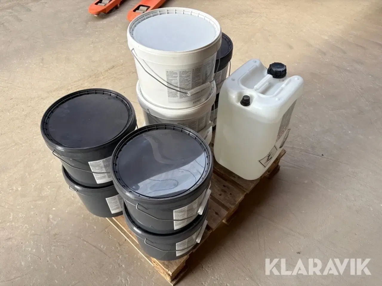 Billede 4 - Tagmaling og primer Isonit 12 / Eternit Primer lot