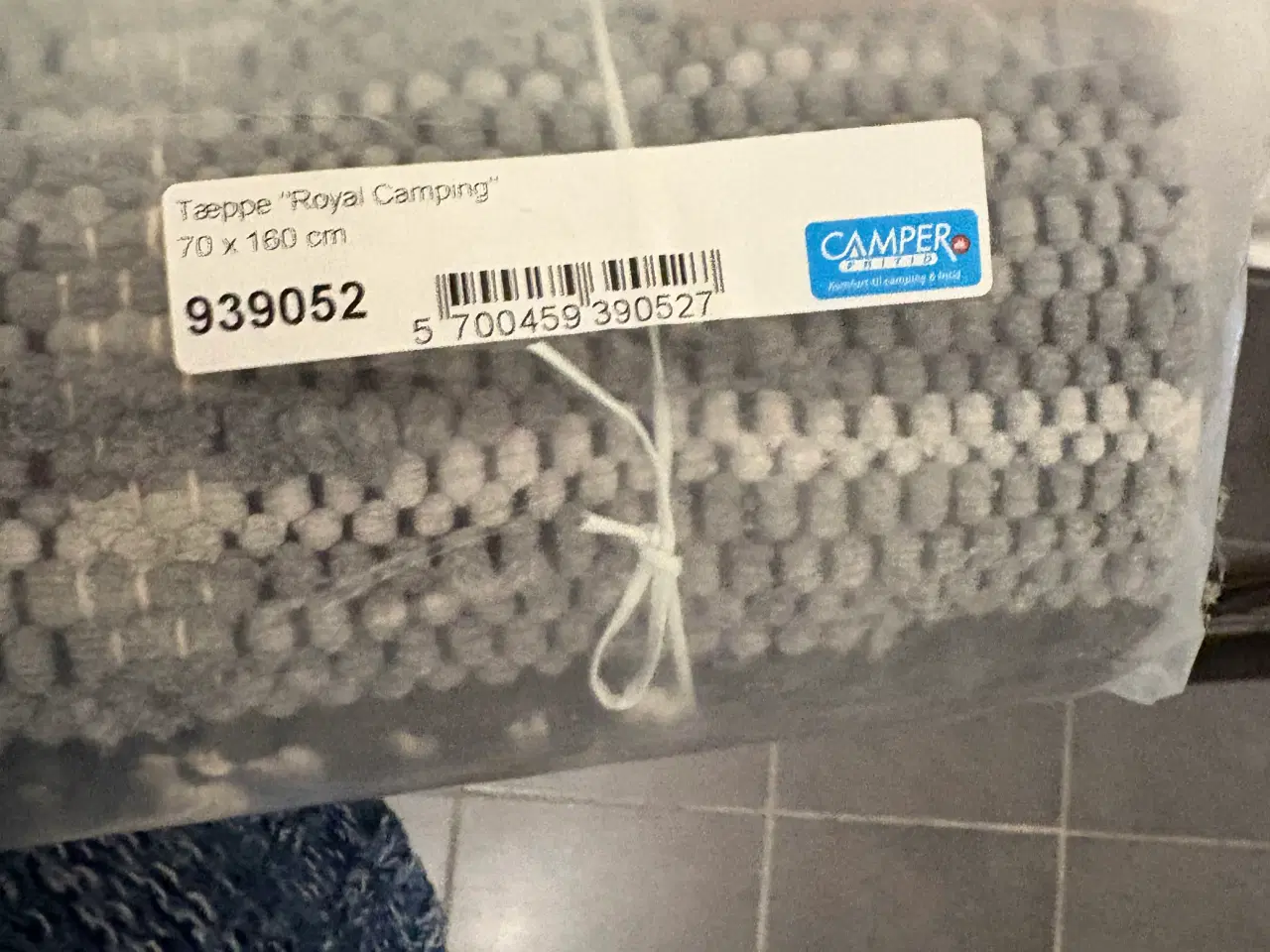 Billede 2 - NYT Tæppe Royal Camping - 70 x 160 cm