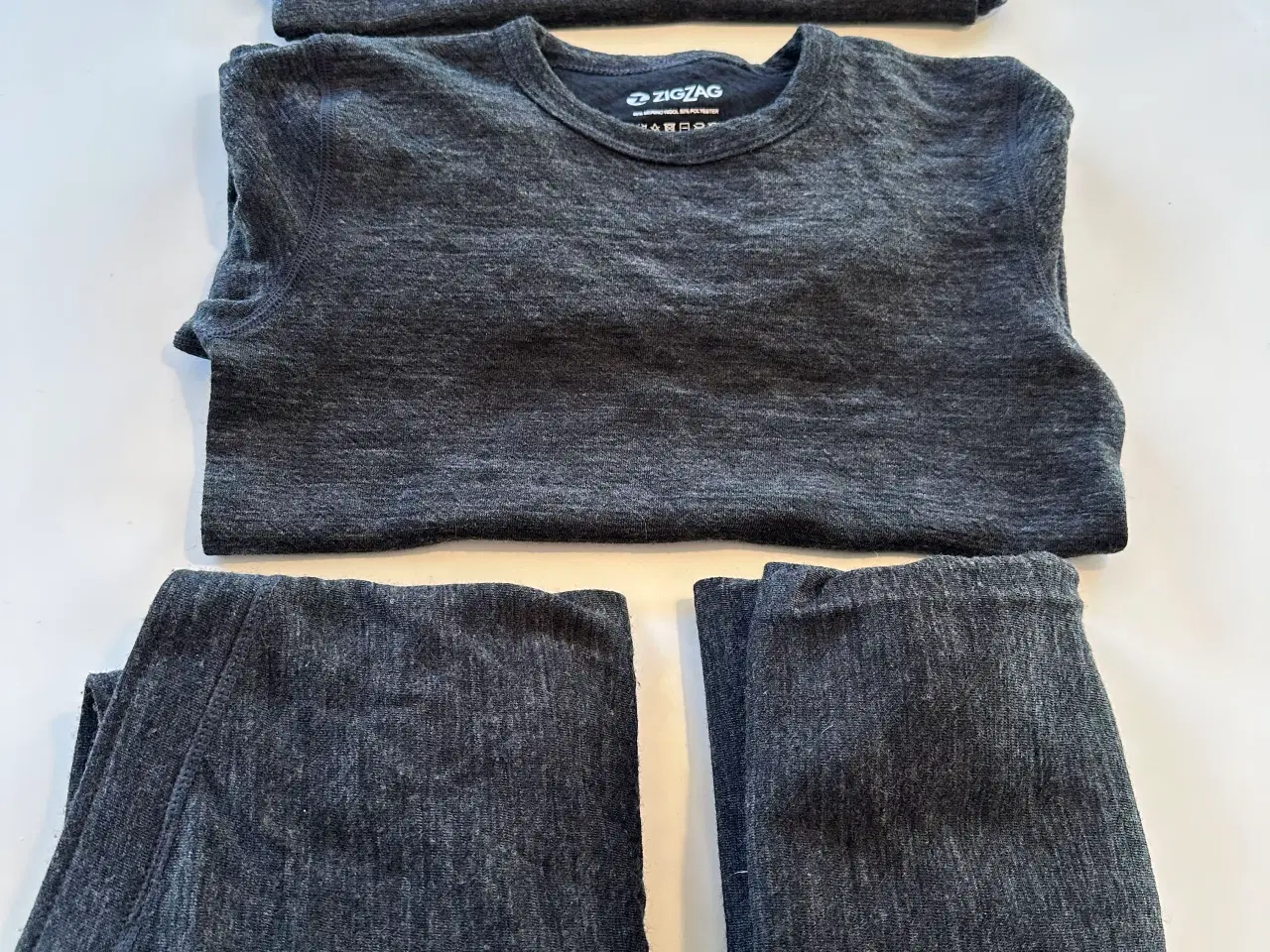 Billede 1 - Skiundertøj til børn str. 152