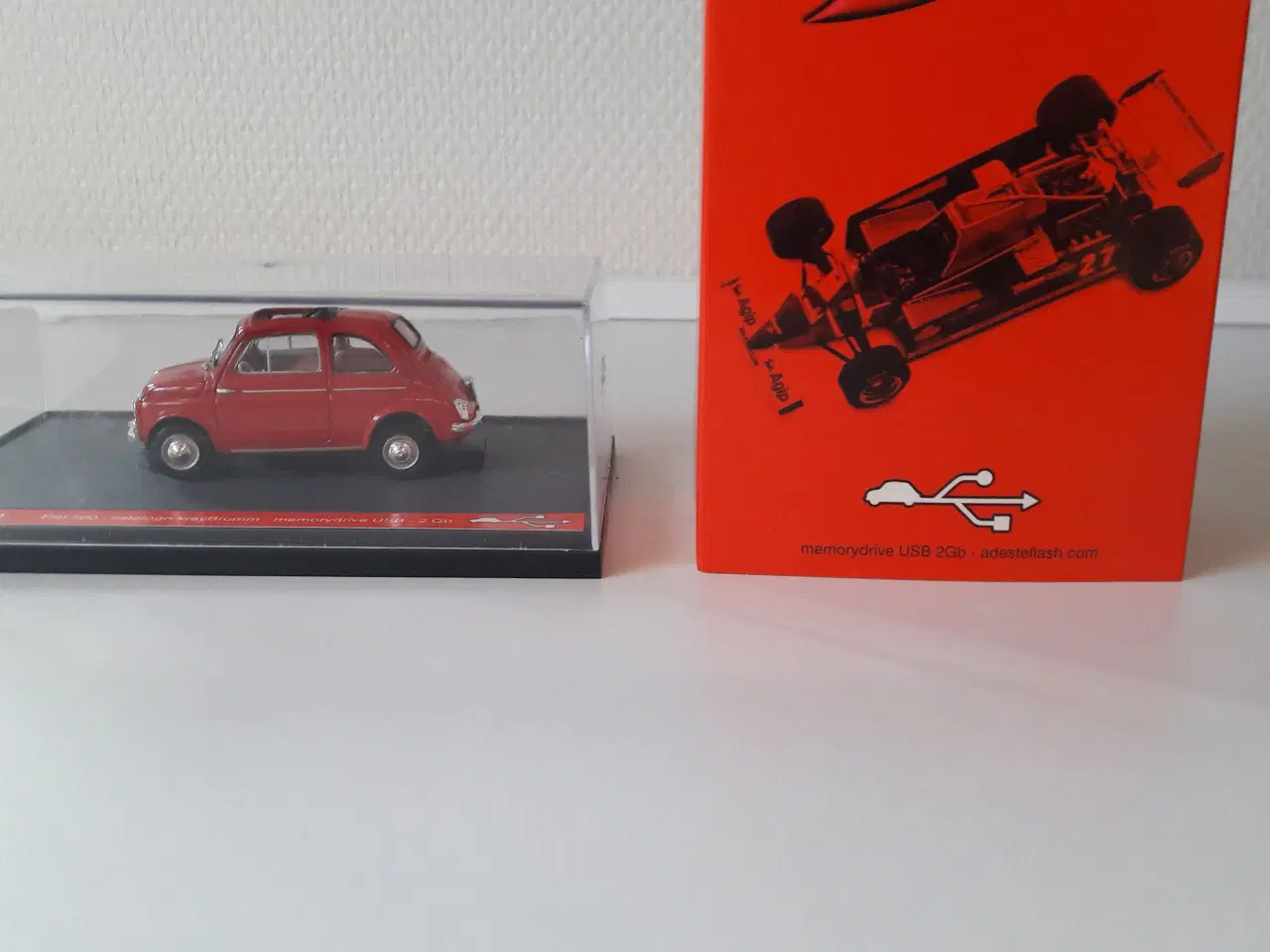 Billede 4 - FIAT 500  USB stek 1/43 model bil.