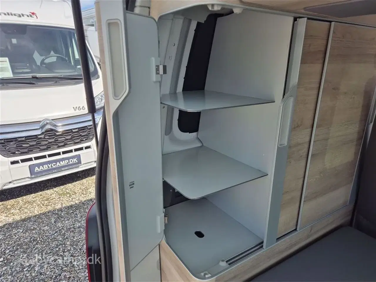Billede 16 - 2022 - VW California Coast   Perfekt til de små veje. Markise. anhængertræk.