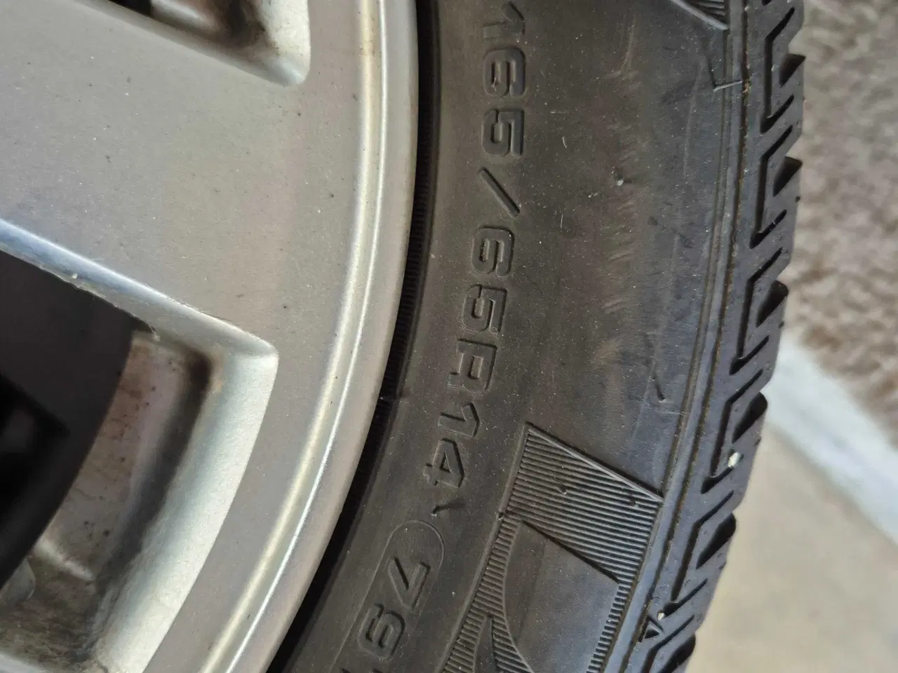 Billede 3 - Vinterdæk og fælge