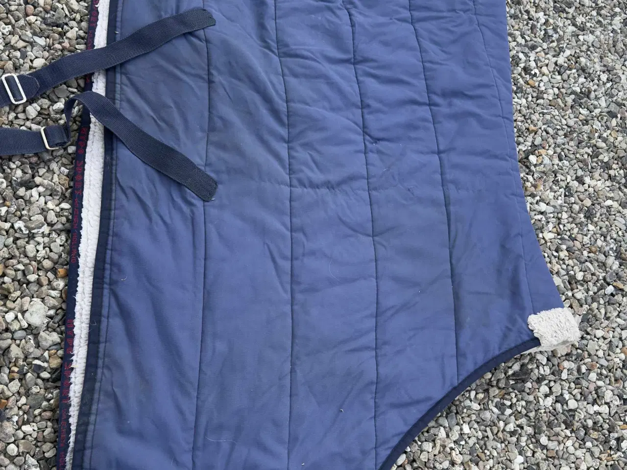 Billede 1 - Stald dækken str 140 300g