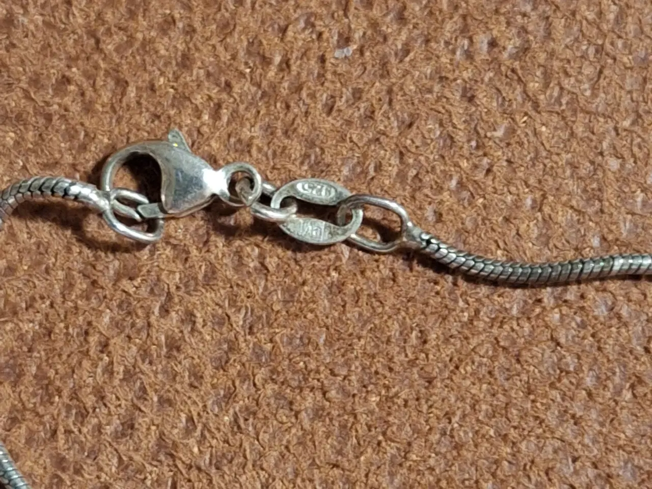 Billede 2 - Sølv halskæde med vedhæng 