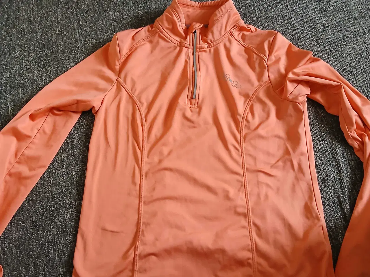 Billede 1 - Trænings trøje 👚