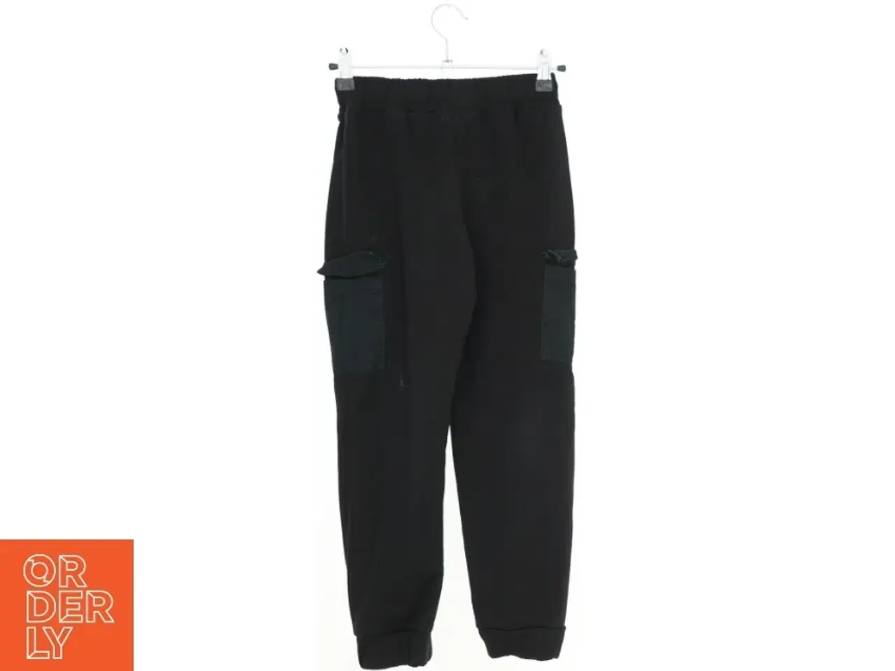 Billede 2 - Sorte cargo sweatpants fra Name It (str. 128)