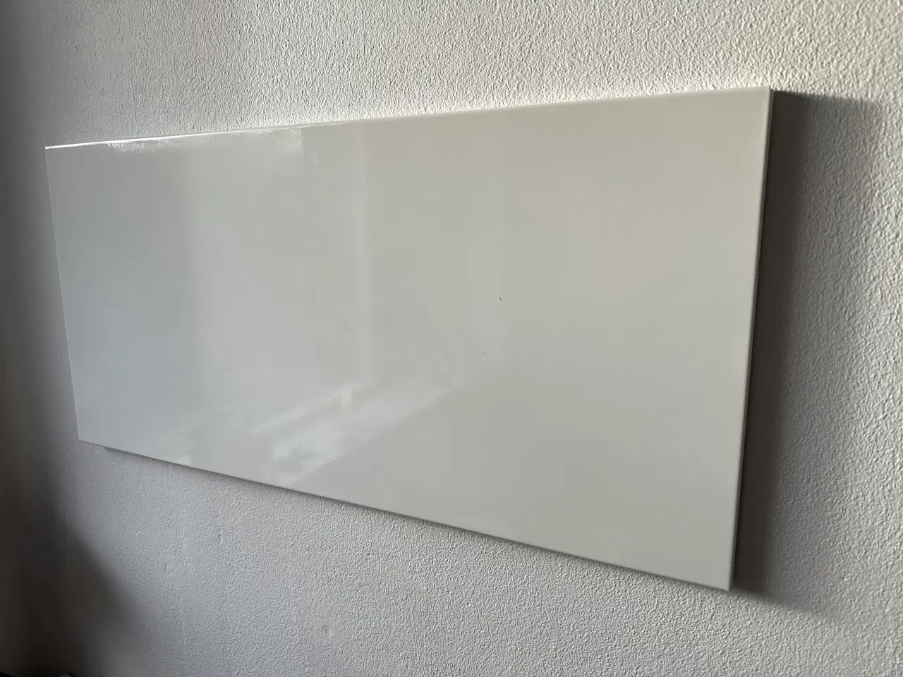Billede 2 - Fin hvid Spontan opslagstavle fra IKEA sælges
