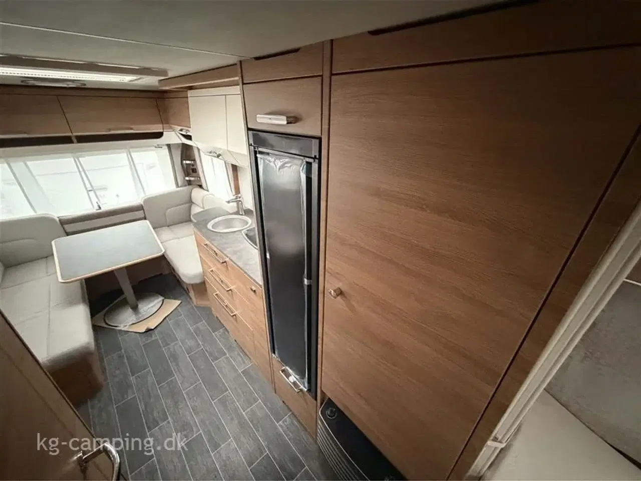 Billede 7 - 2023 - Tabbert Da Vinci 540 E 230   Næsten ny vogn med enkeltsenge og Commodore 3m fortelt. Kan opvejes til 2000 KG