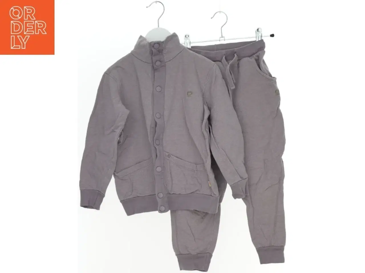 Billede 1 - Joggingsæt fra Katvig(2 stk.) (str. 122 cm)