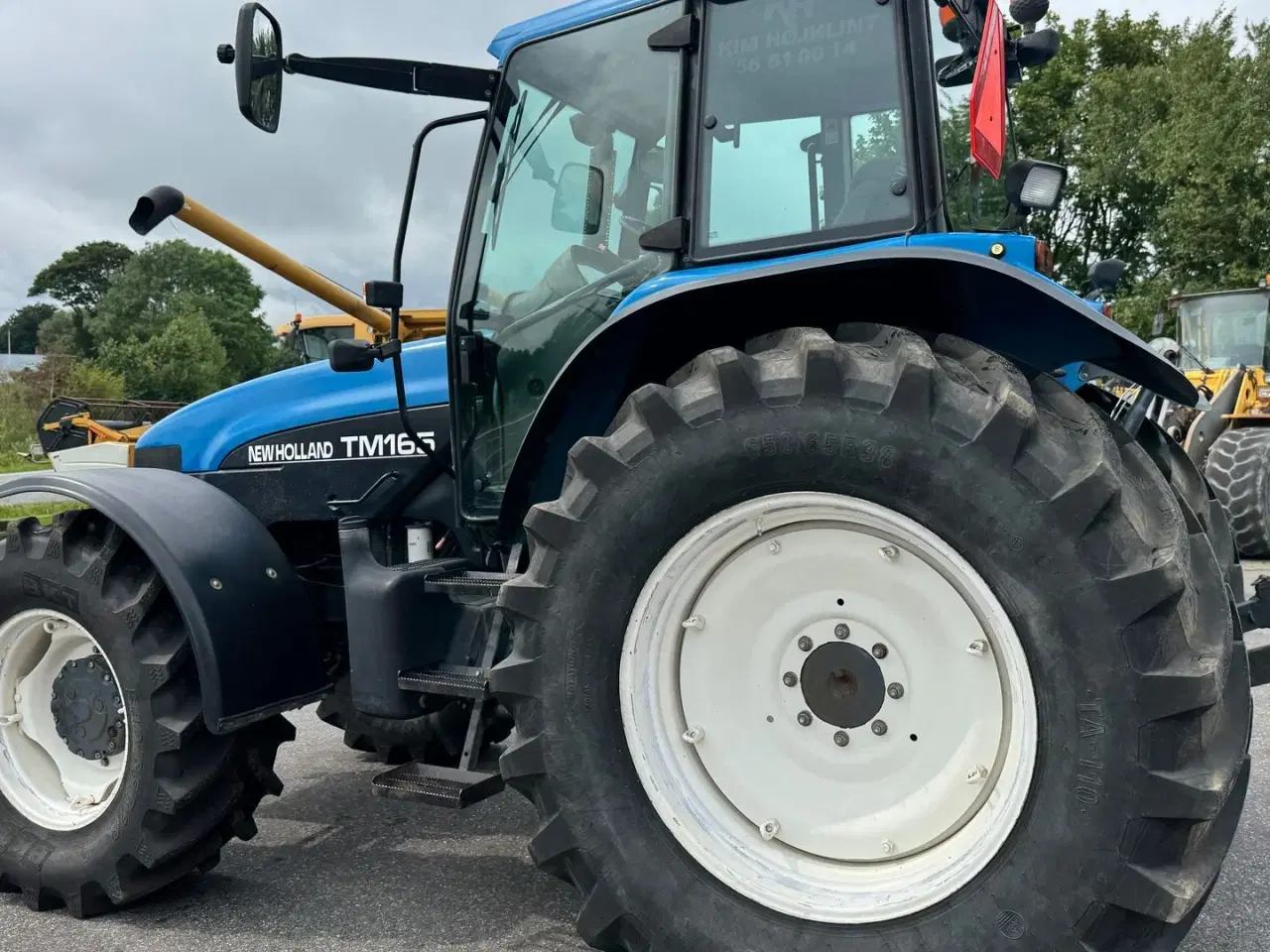 Billede 5 - New Holland TM 165  KUN 4000 TIMER OG AFFJEDRET KABINE!