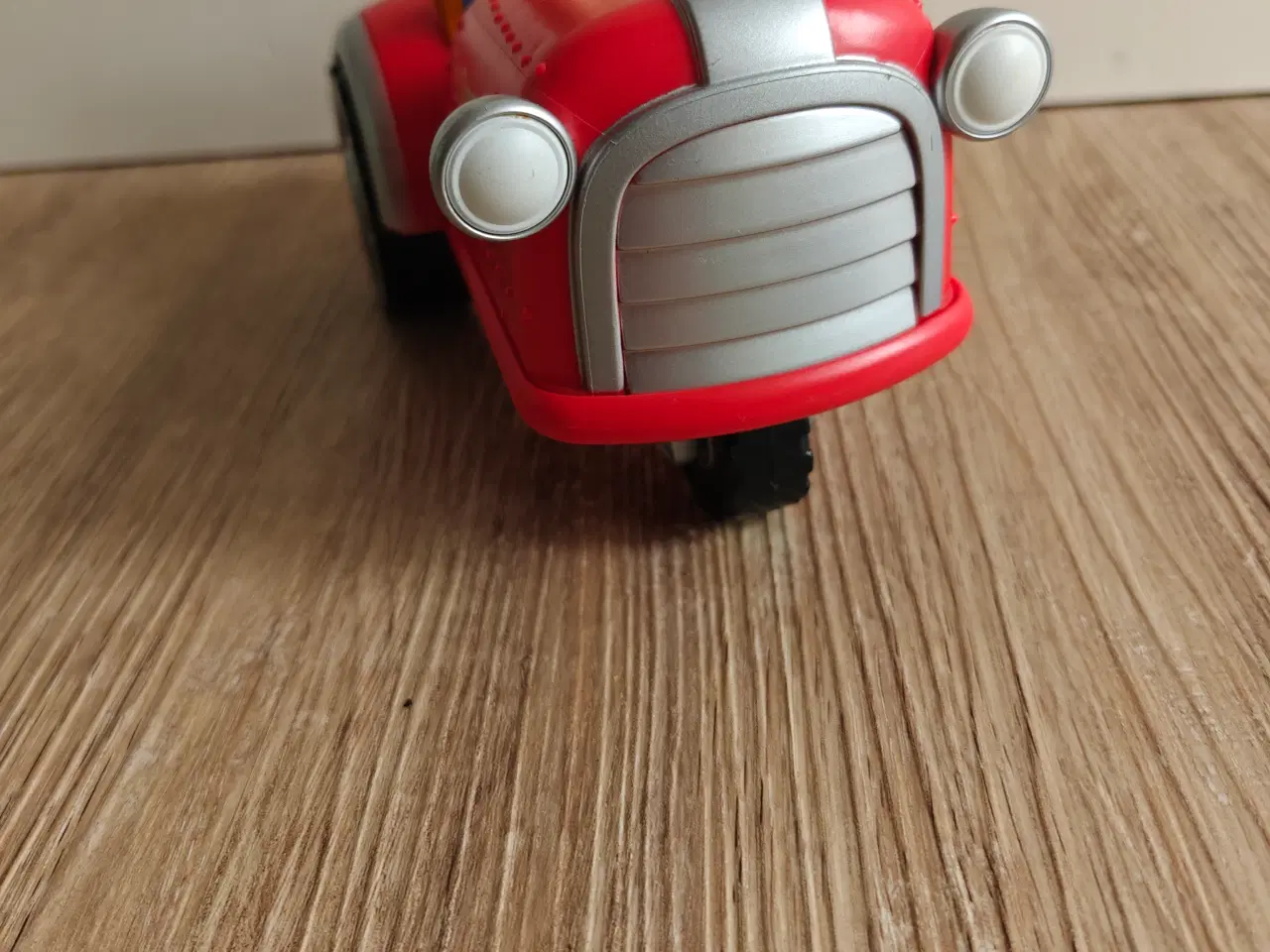 Billede 2 - CoComelon traktor med JJ figur 