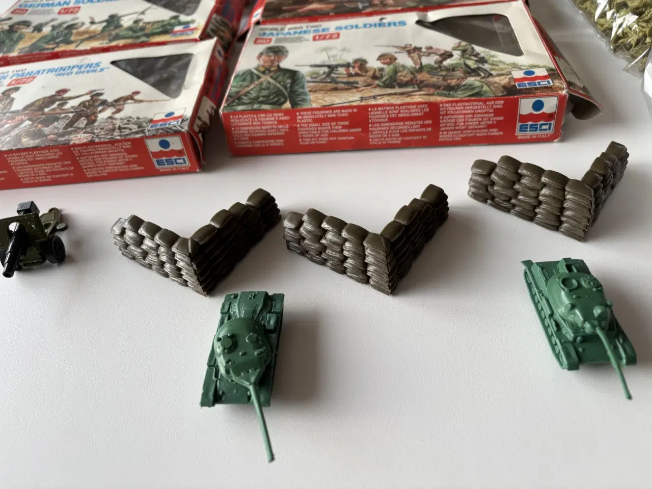 Billede 7 - Mini soldater i plastik.