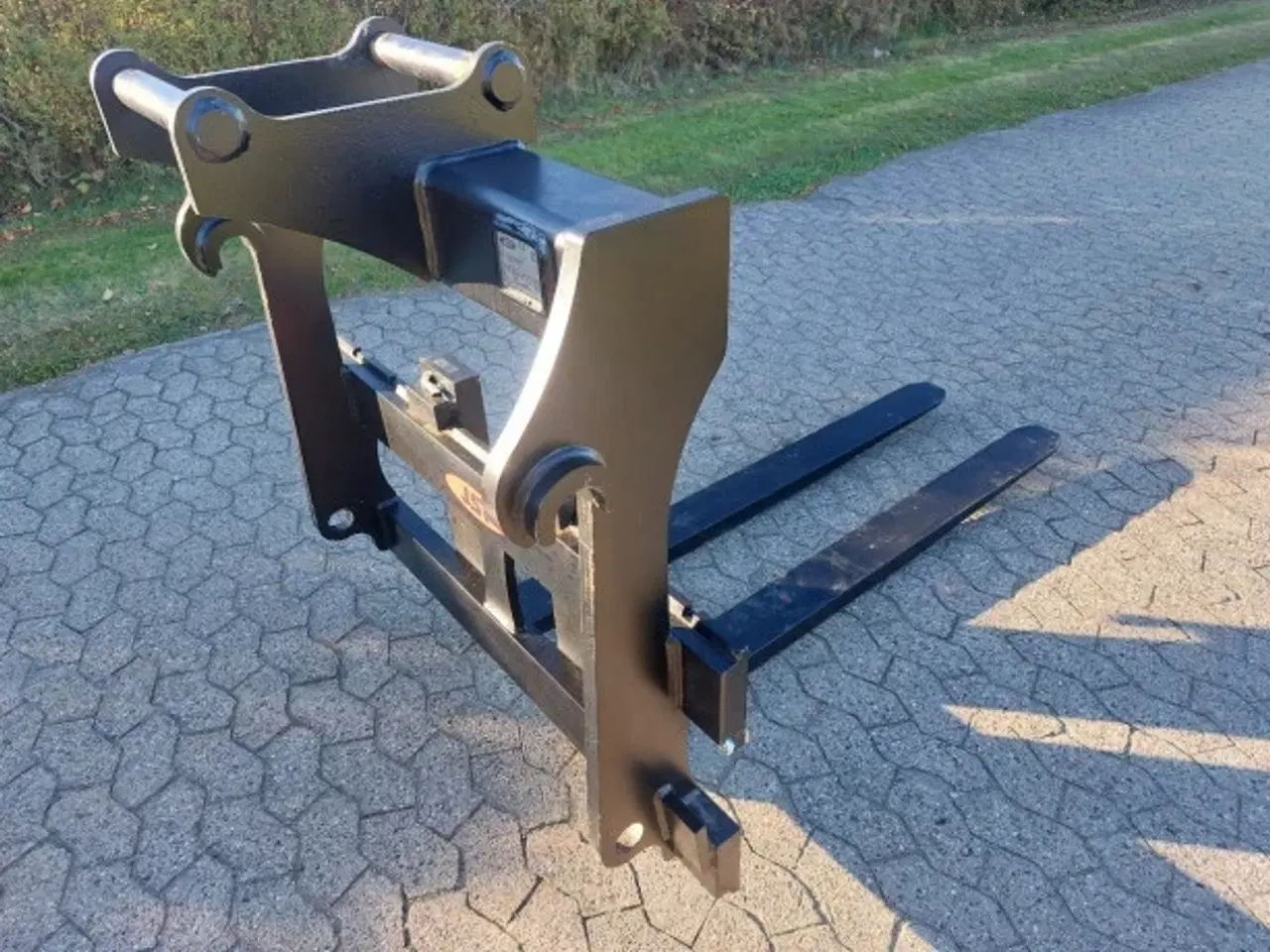Billede 1 - JST 5 tons combi pallegafler Volvo BM til Hydrema