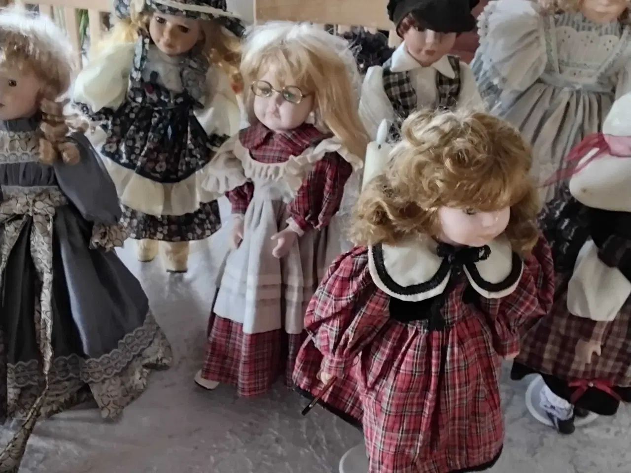 Billede 2 - Dukker  rigtigt mange fine 
