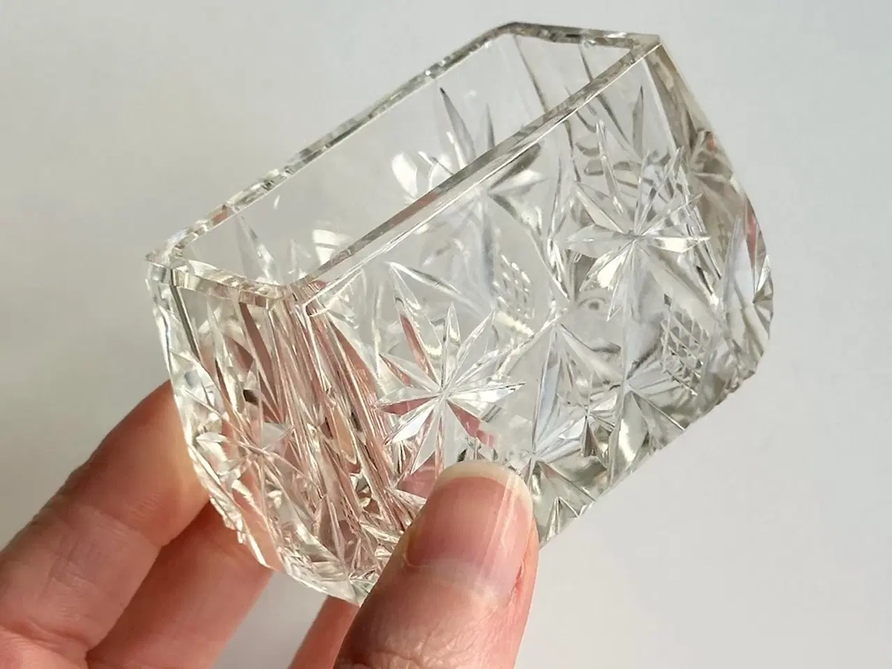 Billede 3 - Lille bæger, slebet glas