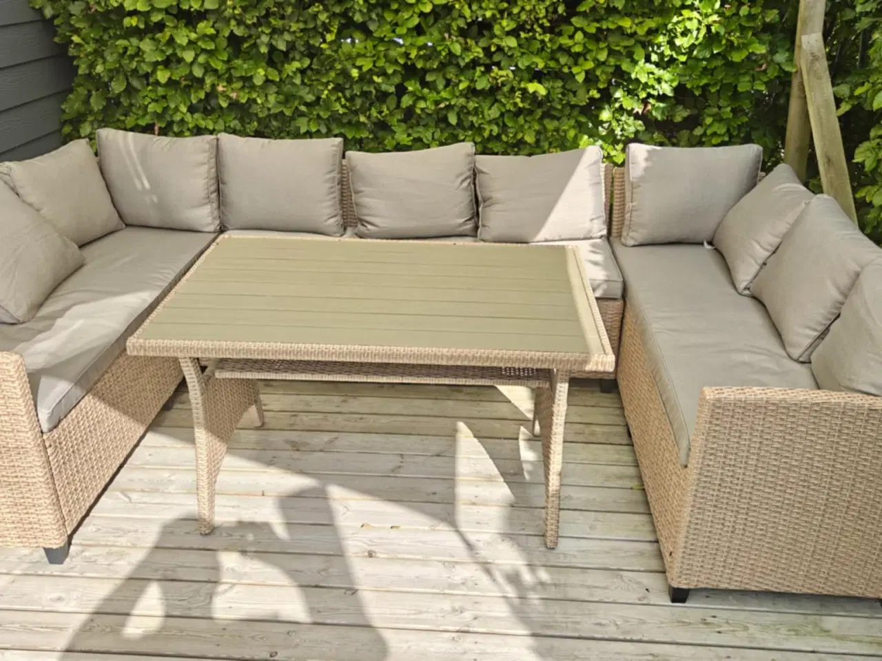 Billede 3 - Loungesofa og bord til haven 