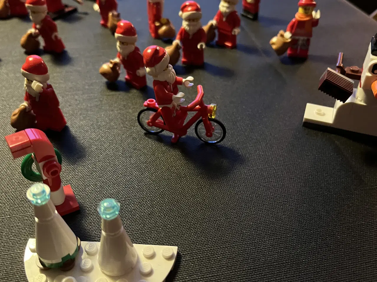 Billede 3 - LEGO juleby