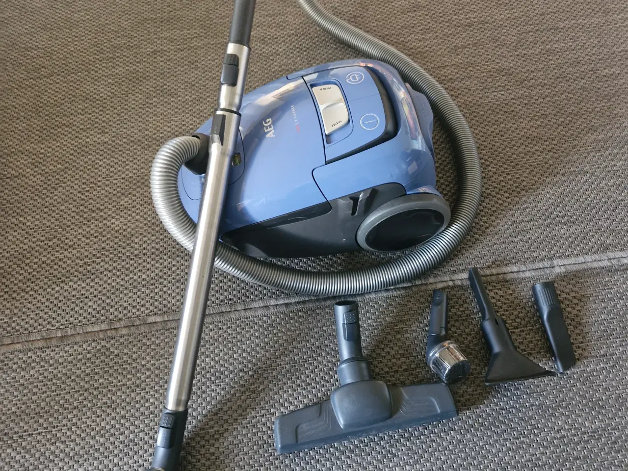 Billede 2 - Støvsuger AEG X-Silence