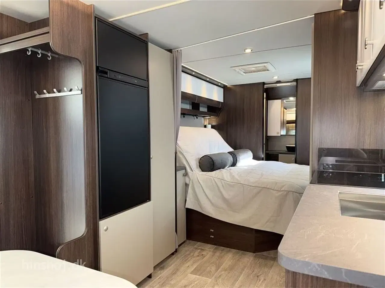 Billede 3 - 2026 - Polar Blueline 620 BQD   Luksus Polar vintervogn med en dejlig fritstående dobbeltseng fra Hinshøj Caravan