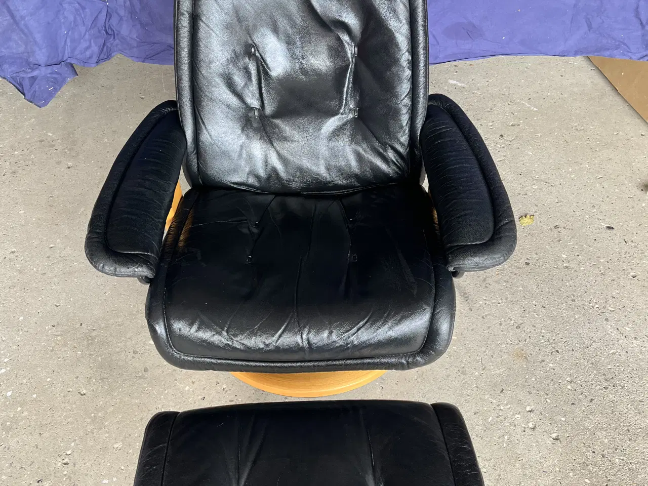 Billede 2 - Stressless stol og skammel