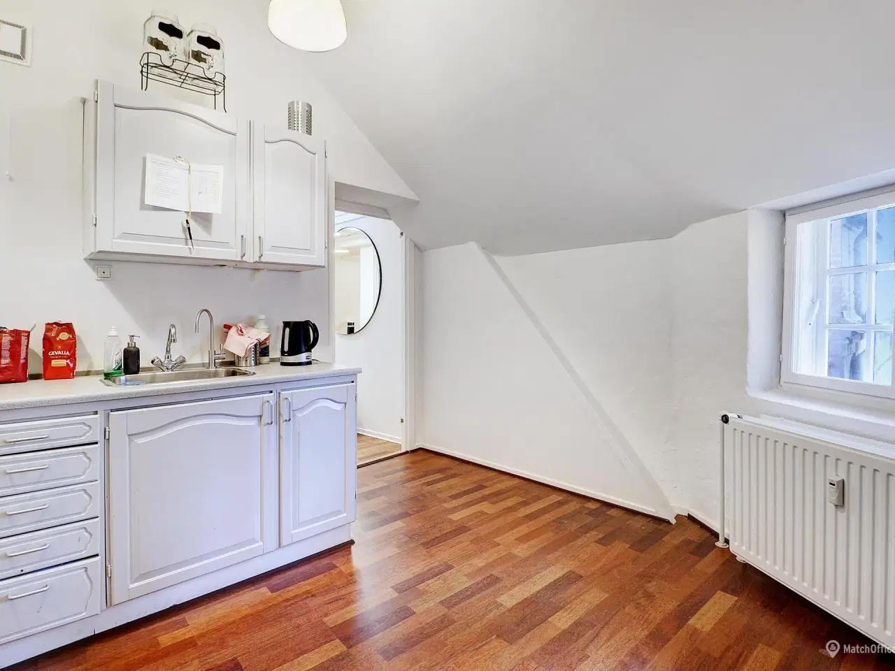 Billede 16 - "Iværksætter-lejemål" i charmerende og fredet ejendom ved Storkespringvandet med "egen" café i ejendommen