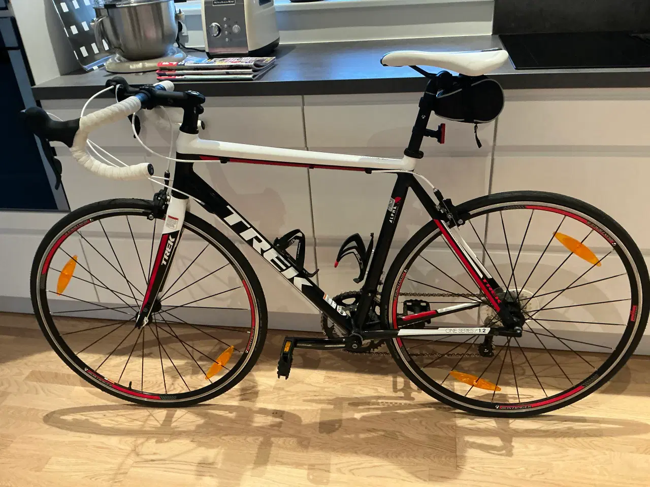 Billede 1 - Trek One Series 1.2 racercykel 