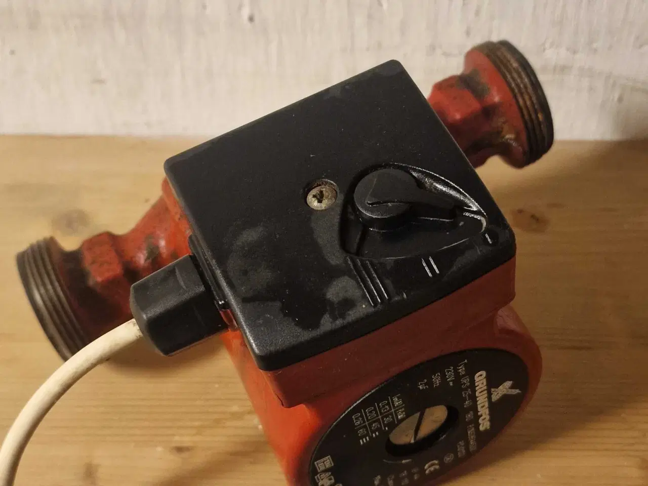 Billede 2 - Grundfos cirkulationspumpe,  Type  UPS 25-40 180. 