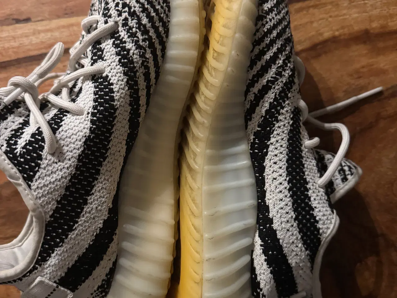 Billede 2 - Adidas Yeezy Boost 350 V2 Zebra