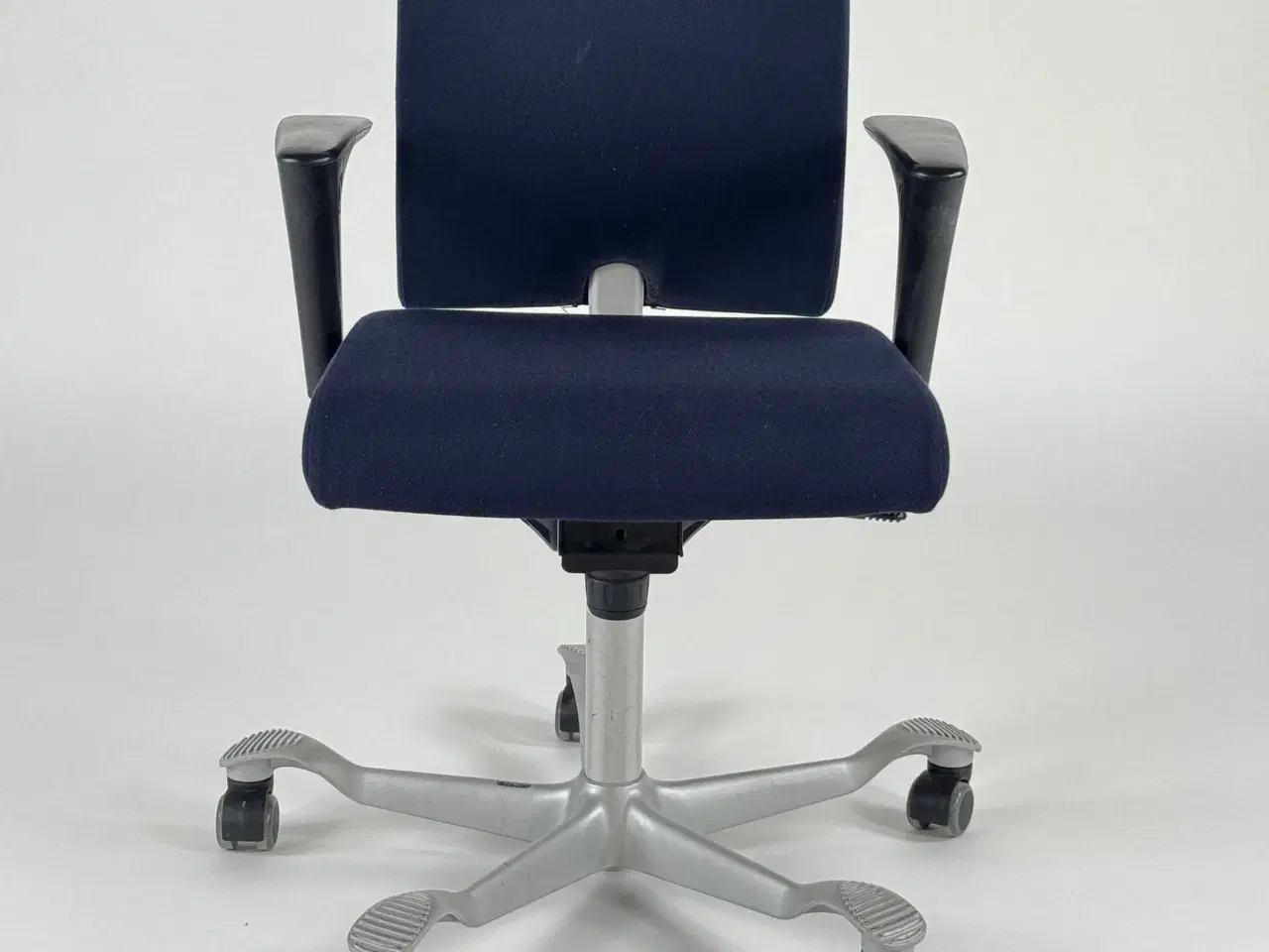 Billede 4 - HÅG H04 4200 Kontorstol – Mørkeblå/Sort Stel m. Armlæn 200mm