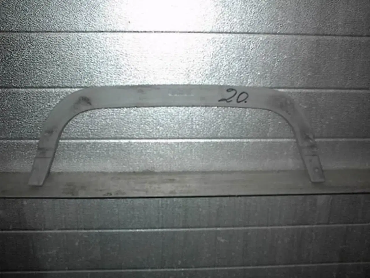 Billede 2 -   Skærmkant til Campingvogn