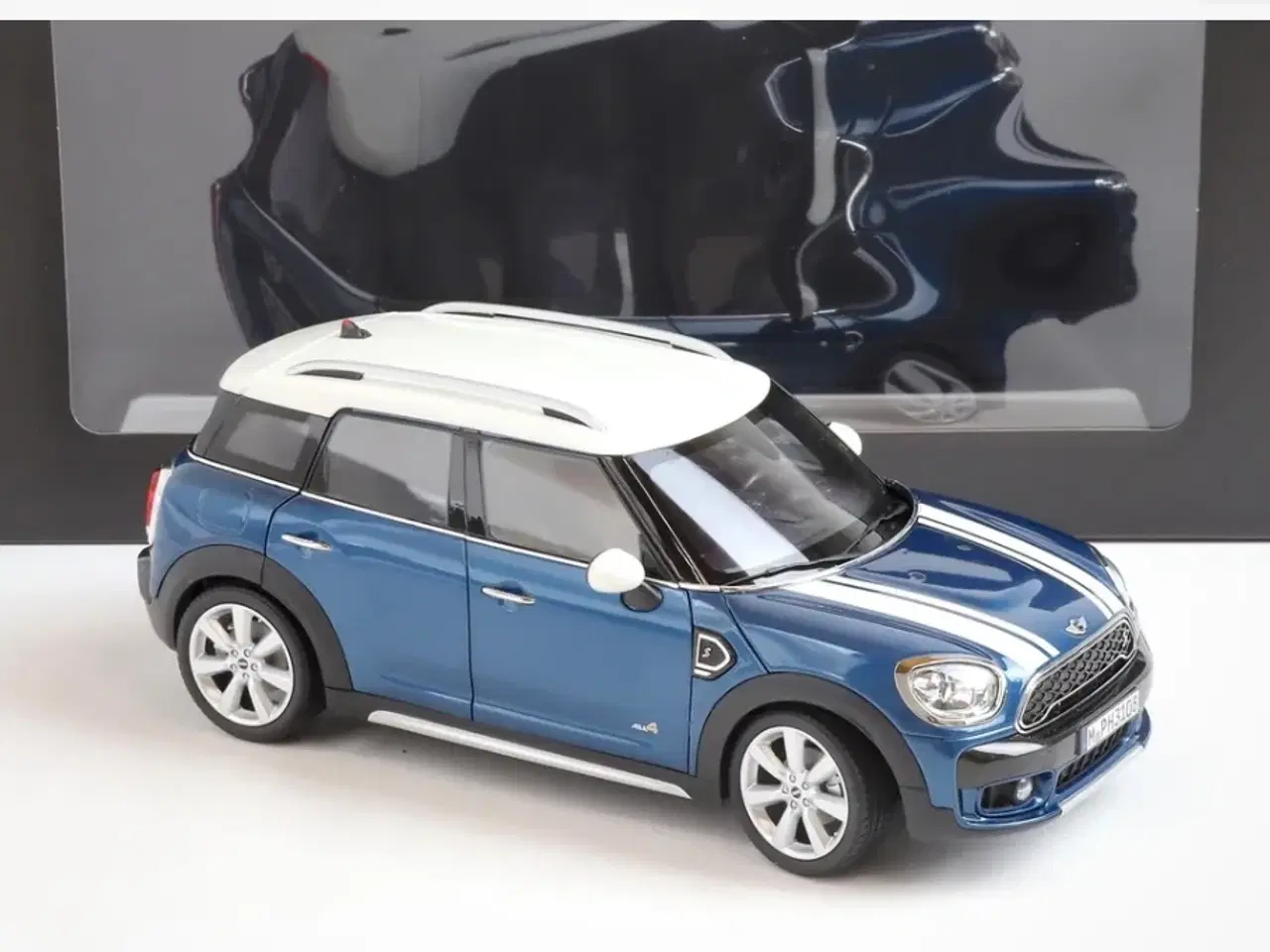 Billede 2 - 1:18 Mini Cooper Clubmann S F60