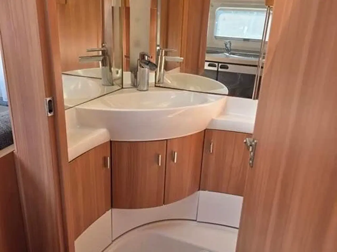 Billede 10 - Hobby DE LUXE 440 SF