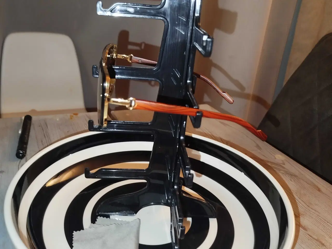 Billede 8 - Stor Herre solbrille guld og træ look