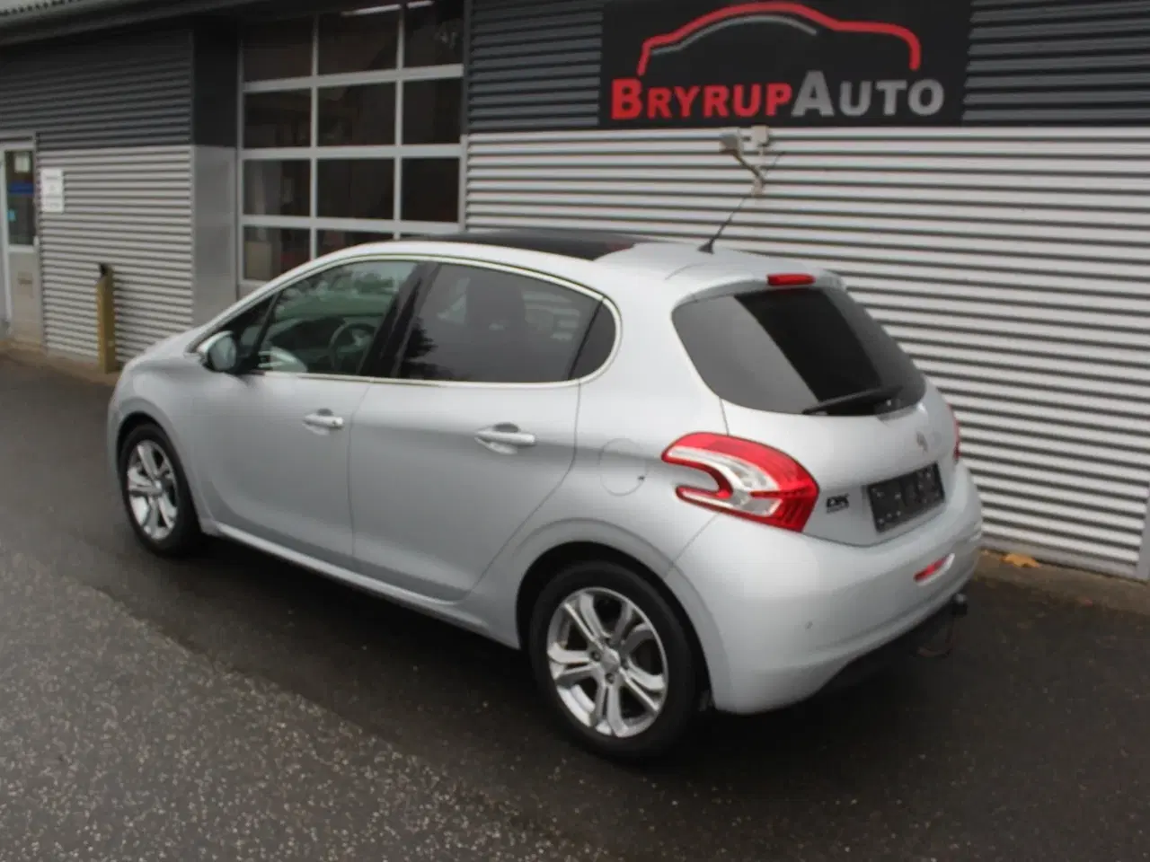 Billede 2 - Peugeot 208 1,2 VTi 82 Supreme Sky