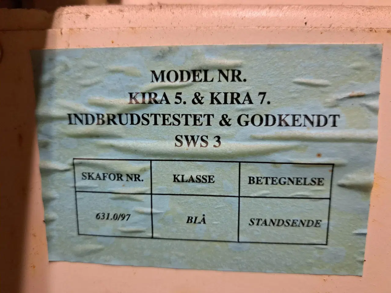 Billede 3 - Våbenskab