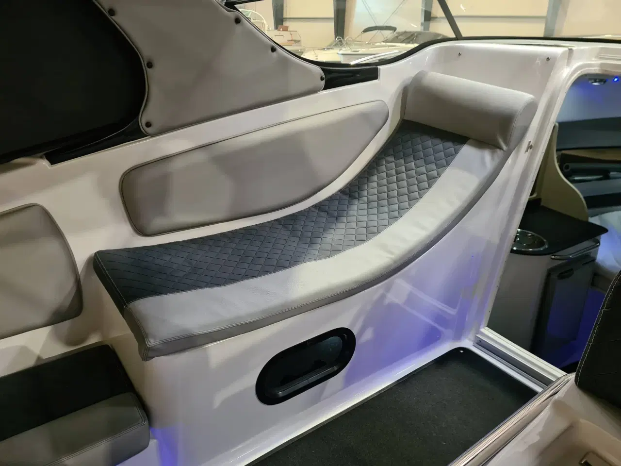Billede 3 - Saver 750 Cabin - Susuzki 250 HK/Udstyr