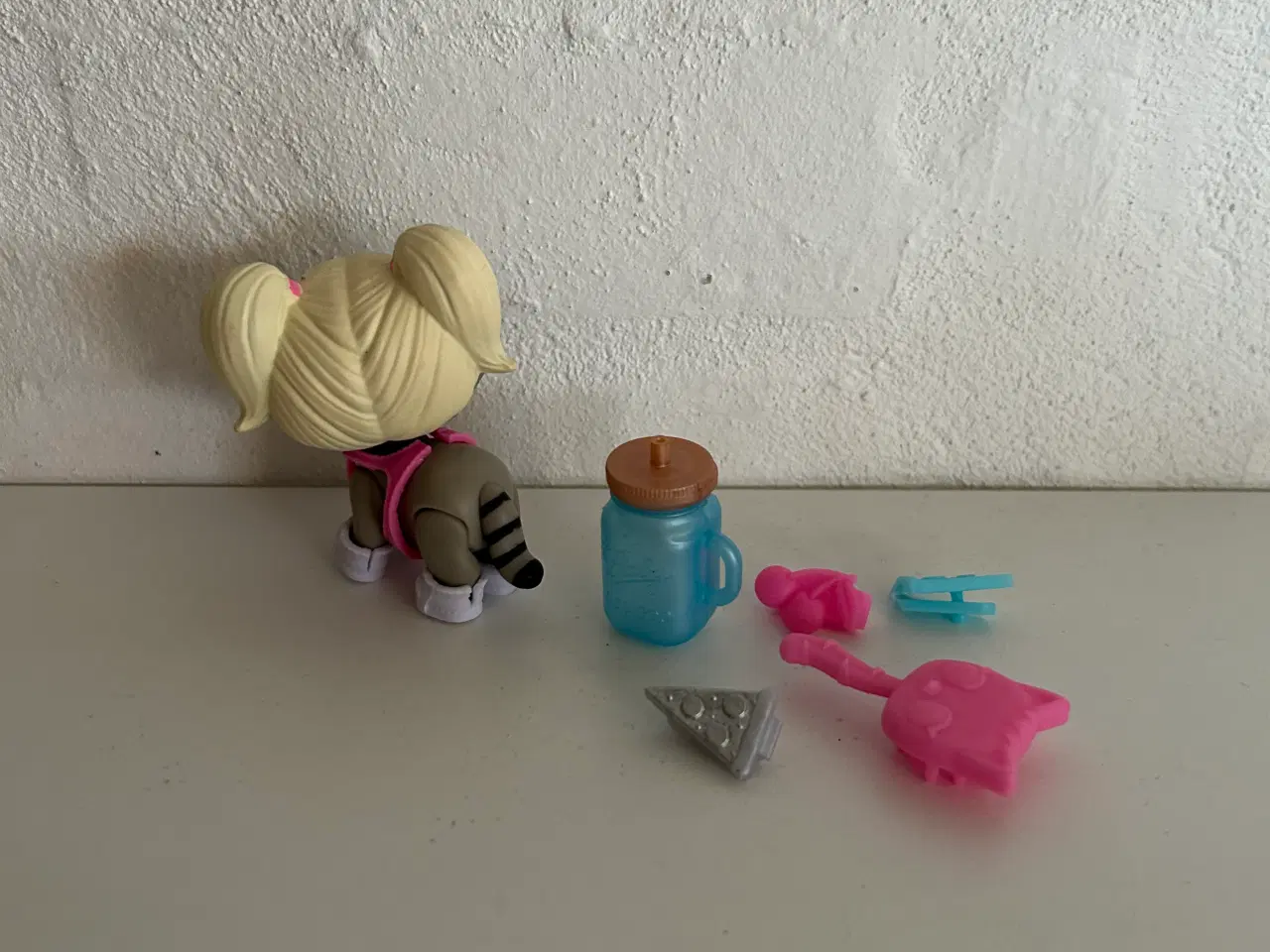 Billede 2 - L.O.L surprise dukke 