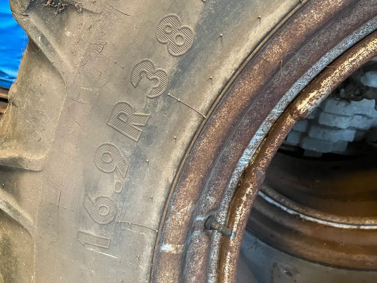 Billede 3 - Tvillinghjul 16.9 R38