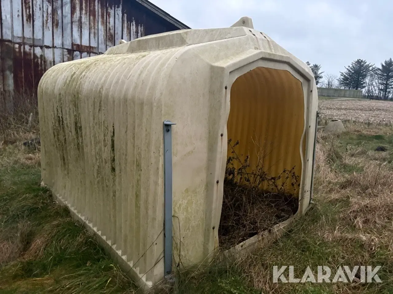 Billede 1 - Kalvehytte - I plast