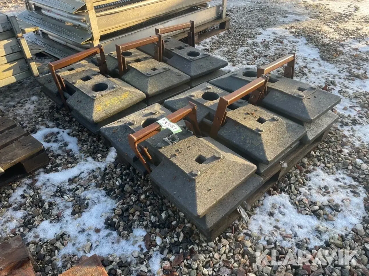 Billede 8 - Fødder til hegn 12 styk